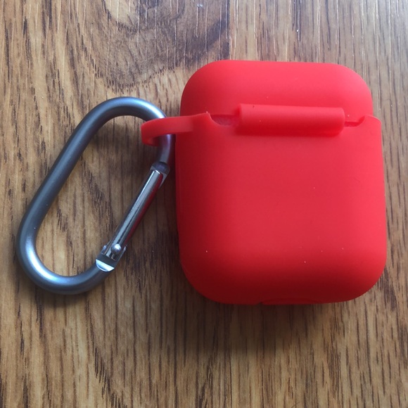 [SOLD] AirPods Case NWOT - Picture 3 of 3